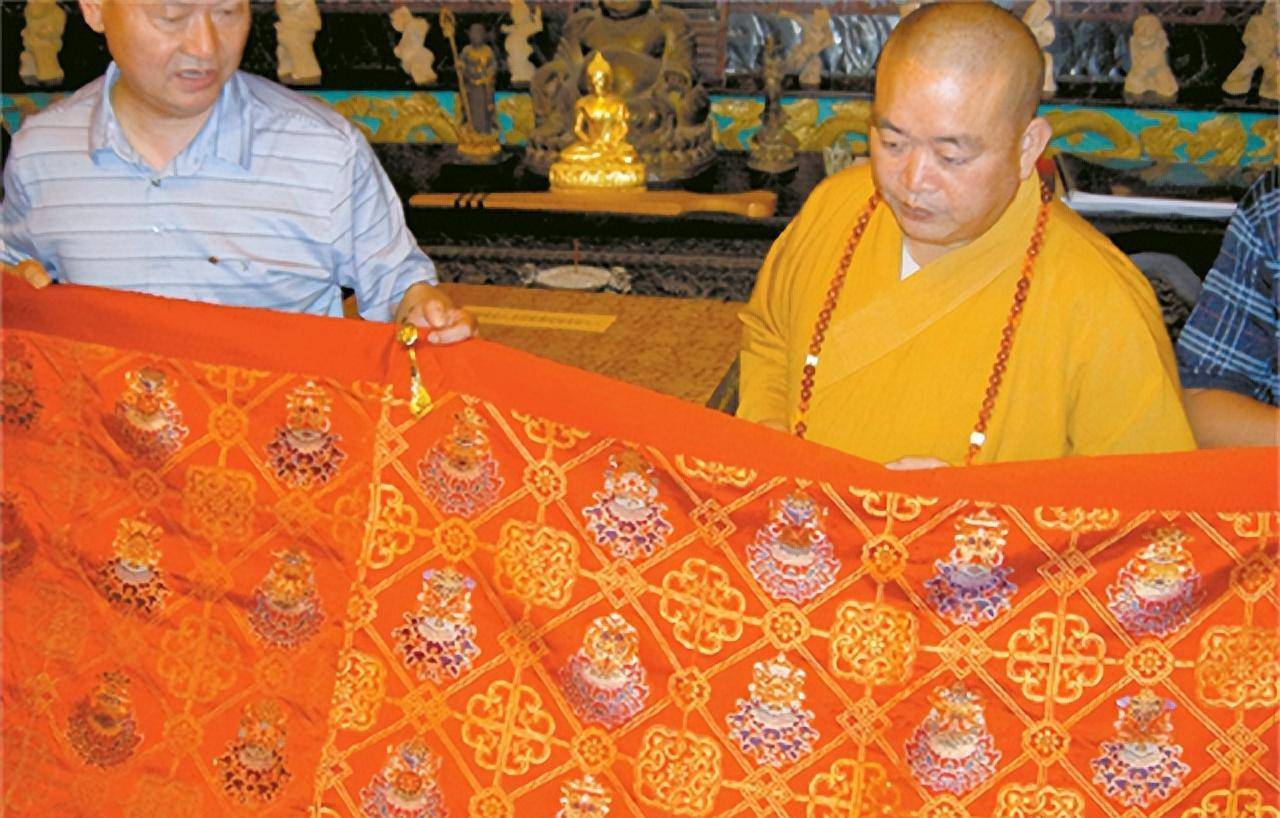 释永信的袈裟有多奢华?