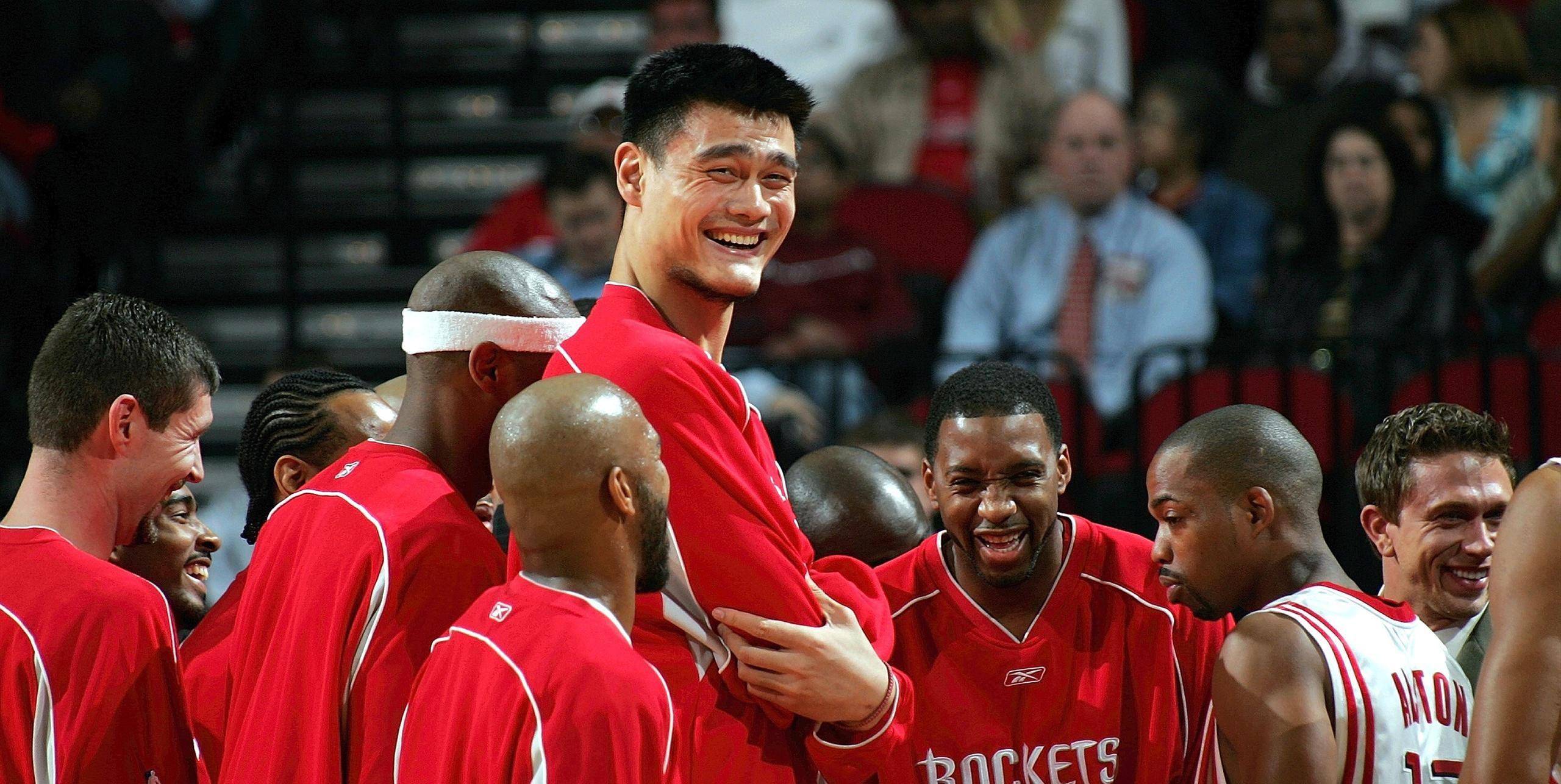 我们影响力前十的运动员,姚明进不了前三,第一独霸一个时代_体育_郎平