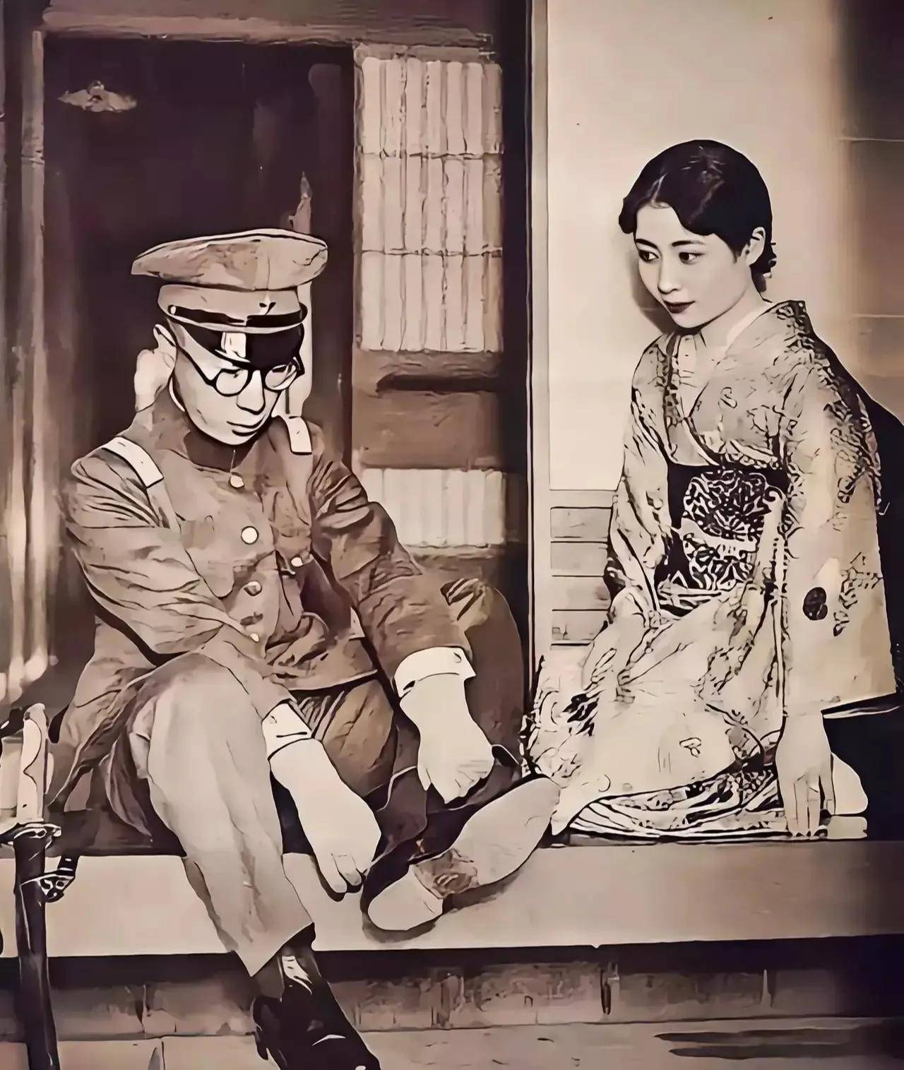 原创            1937年，溥杰和日本妻子的合影
