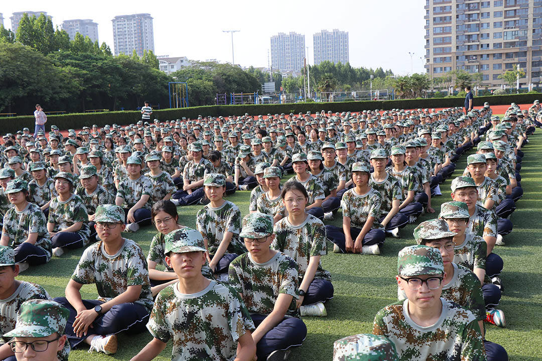 淮安中学举行2023级高一新生军训动员大会_训练_人武部_生活