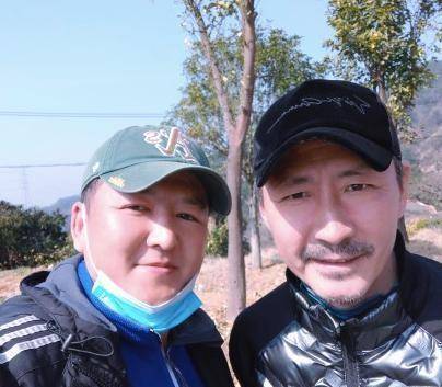 52岁张子健近照曝光,满头花白面露老态,李元芳竟然也老了_头发_狄仁杰