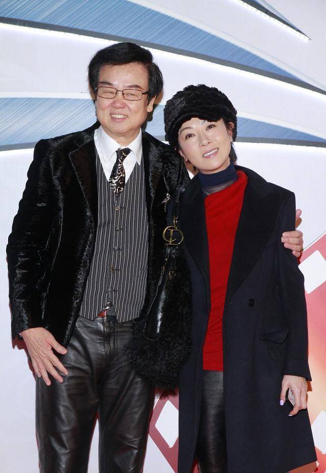 51岁袁洁莹庆生,至今未婚的她当年很红?和刘銮雄的往事谁记得?