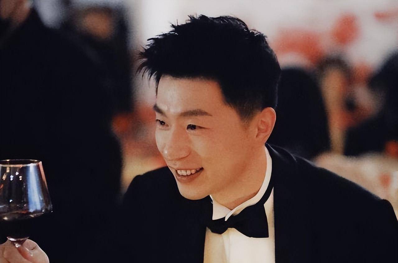 最帅康熙马浚伟48岁通过北大硕士论文,撞脸马龙,让一众网友脸盲_香港