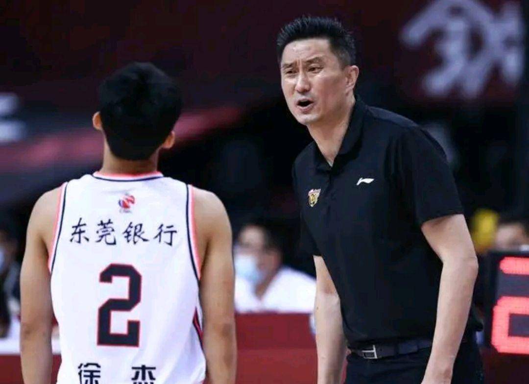 徐杰处罚结果曝光,杜锋21时官宣正式回应,朱芳雨做出最好选择!