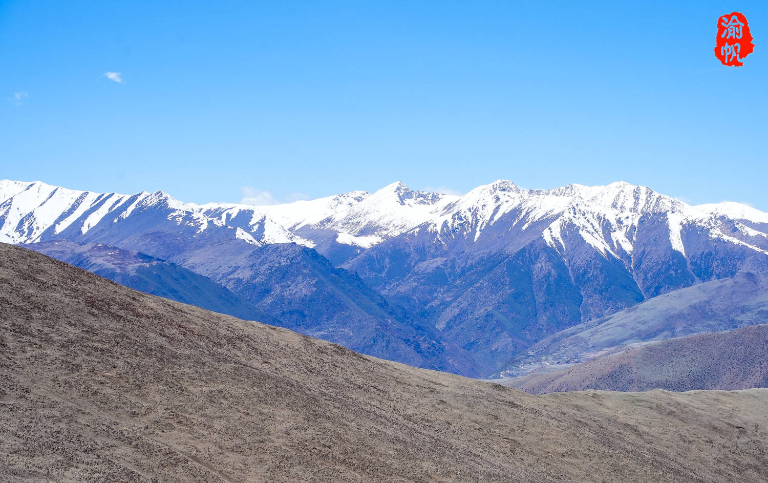 西藏有座位于4800米的千年古寺，建在悬崖之上，背后是万丈深渊_搜狐网