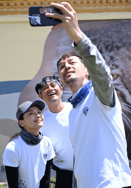 《一路前行》第一站来到我国的青海省,在这里刘涛讲述自己以志愿者的