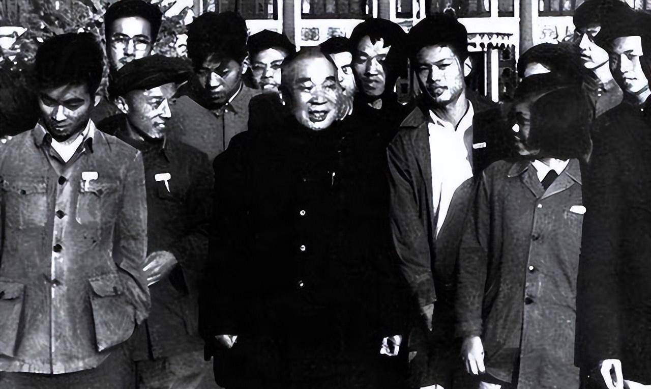 马寅初人口论_60年代,马演初和七个子女的全家福,真正儿孙满堂看起来非常幸福