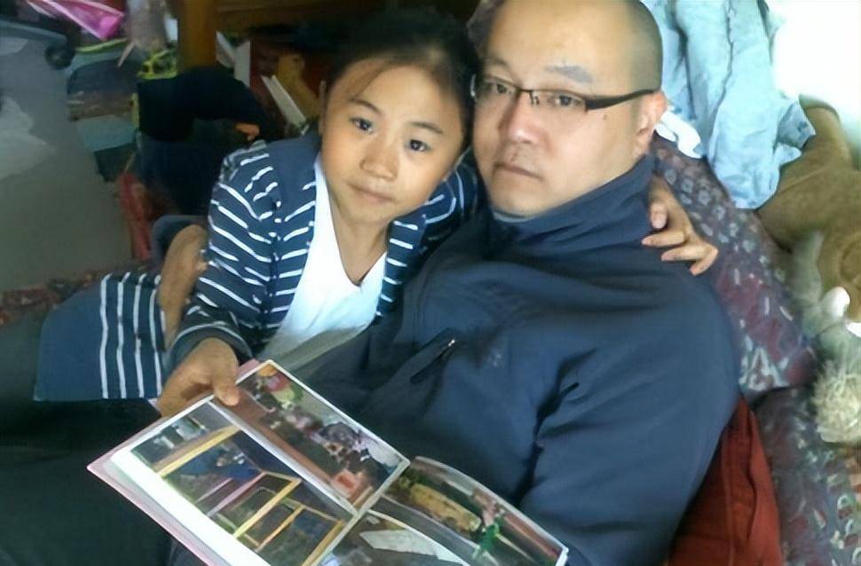 王菲前夫窦唯:两次分手最对不起女儿,为她们倾家荡产心甘情愿_栾树