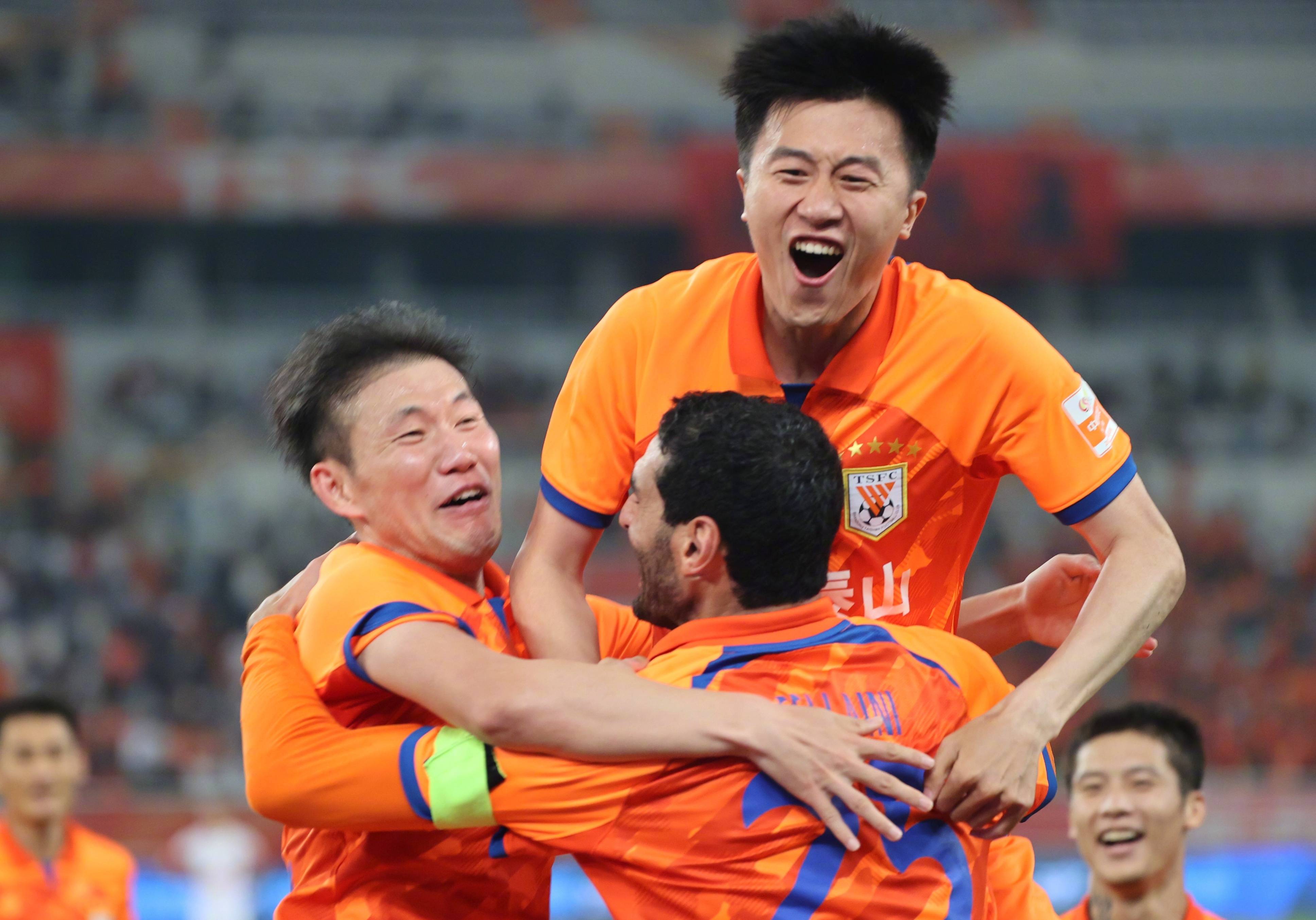 散弹传中的刘洋,何以成为崔康熙最信任的左边后卫_泰山队_能力_位置