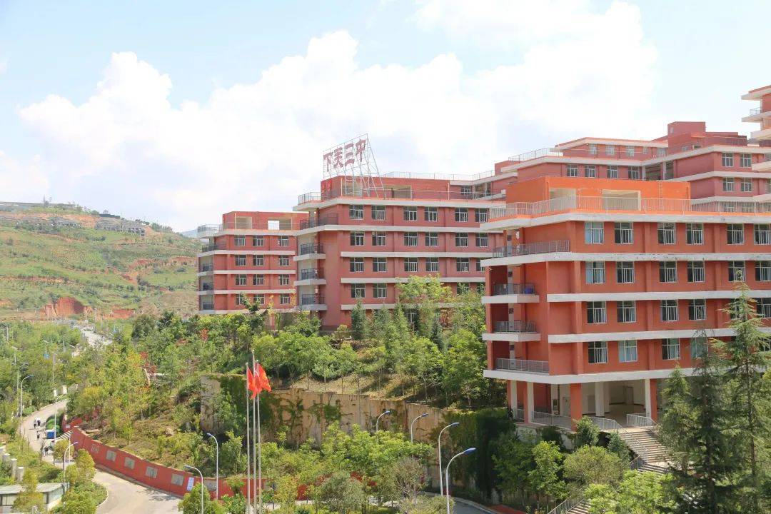 下关三中整体搬迁入驻大理市海东上和片区_师生_发展_教育