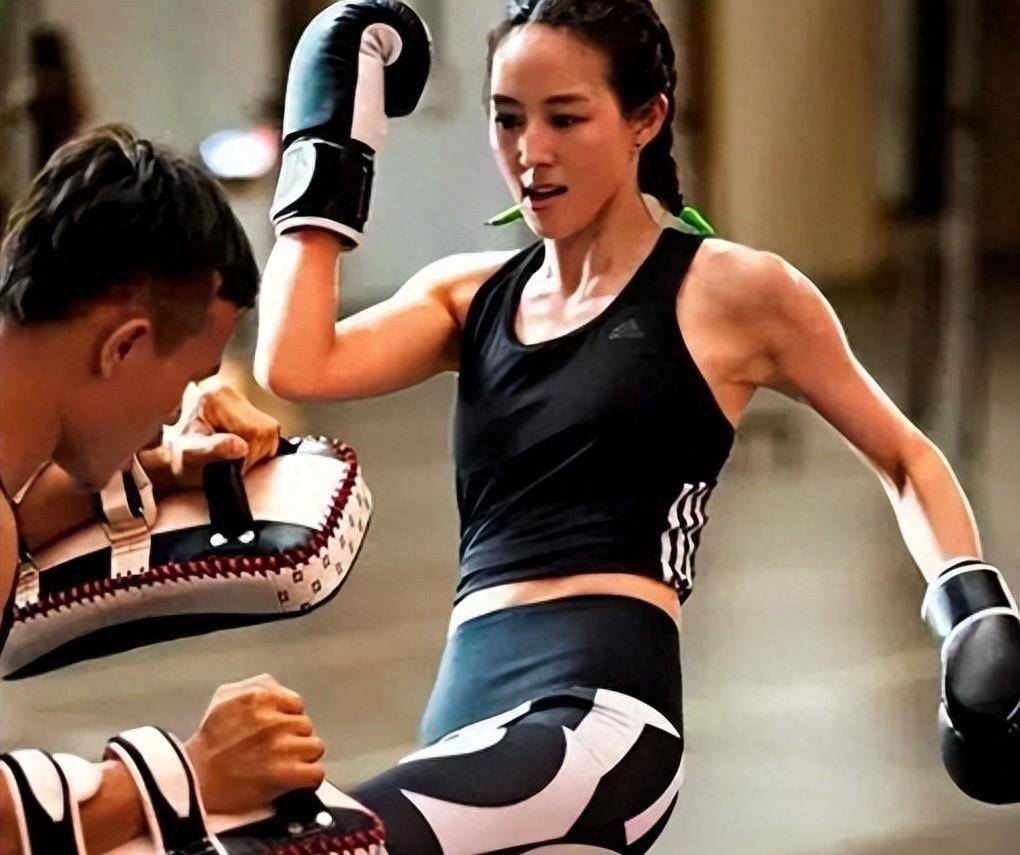 张钧甯好瘦!身高168,体重43斤,苹果肌凹陷脸_网友_养生_运动