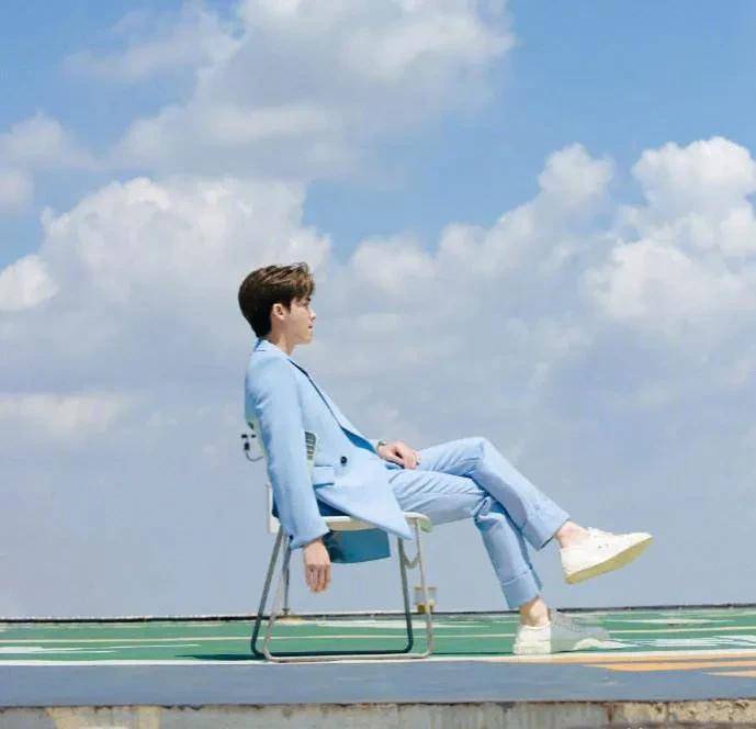 李菲儿爱情,爱恨纠缠黄晓明,绯闻李易峰,她到底输在哪里?