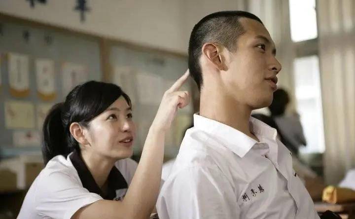 "集邮女神"的劲爆爱情,和她背后数不清的绯闻男友_陈妍希_周渝民_aron