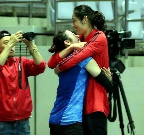 朱婷与姚迪庆生,两人心情愉快,无缘国家队_奥运_联赛_中国女排