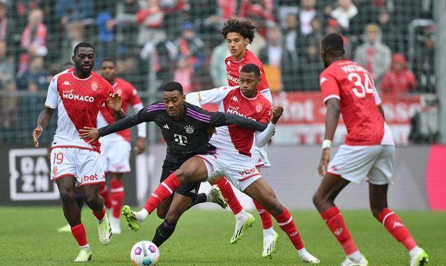 曼联引援3线推进!