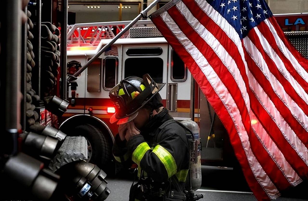 美国消防员淡定"隔岸观火"?原来他们提供的是"付费救援"
