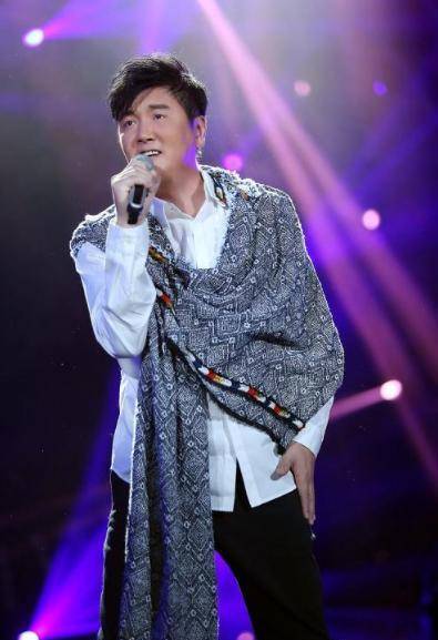 孙楠和初恋女友交往11年,分手转身娶了认识不到24小时买红妹_辛欣