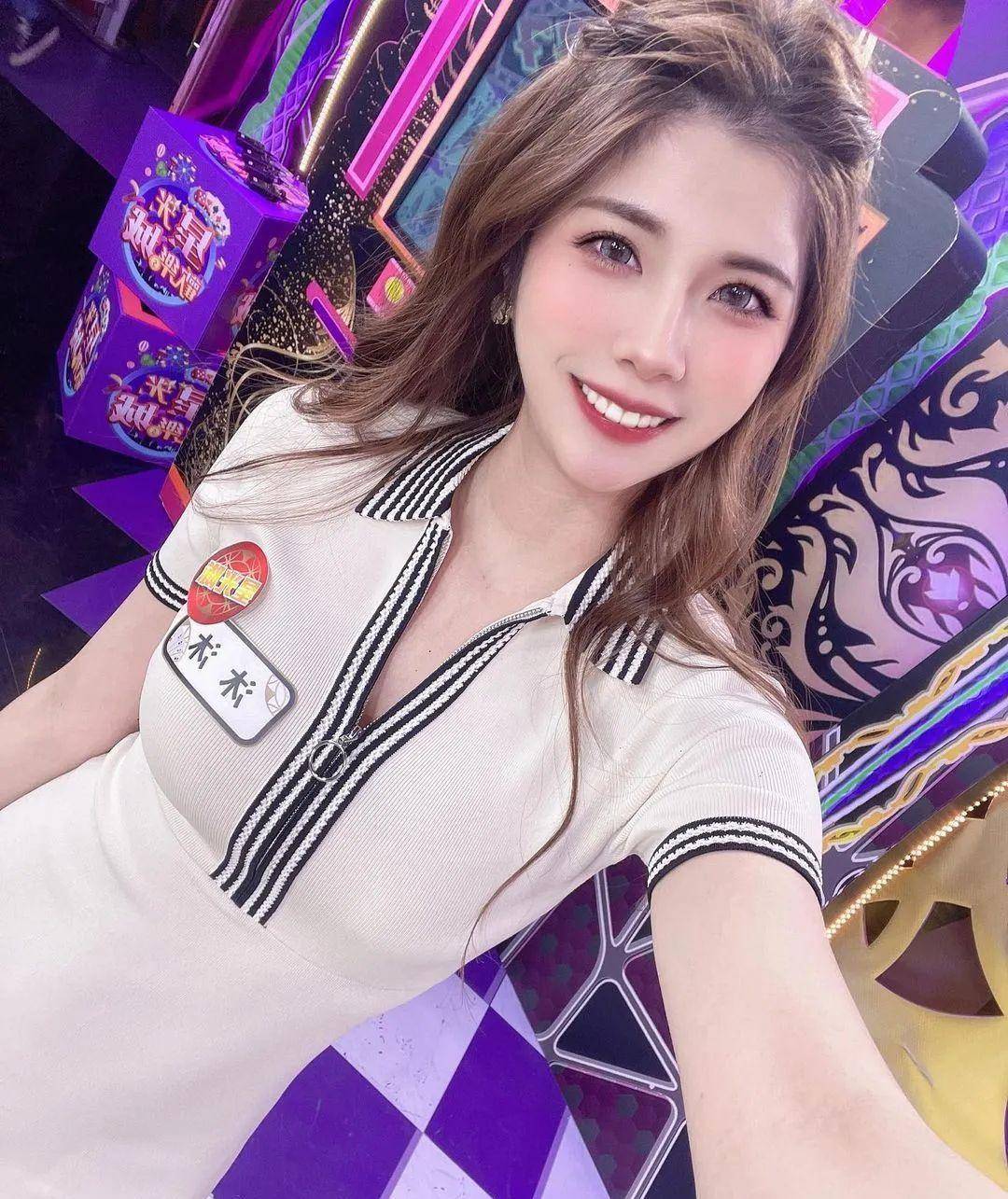 台网红沐沐,五官漂亮,皮肤白皙,大长腿吸睛,d罩杯很有魅力_身材_社交