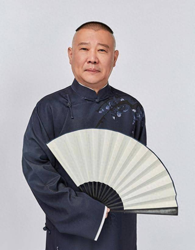 德云社烧饼发文,却被网友调侃,饼哥没文化的梗又被提起_郭德纲_张鹤伦
