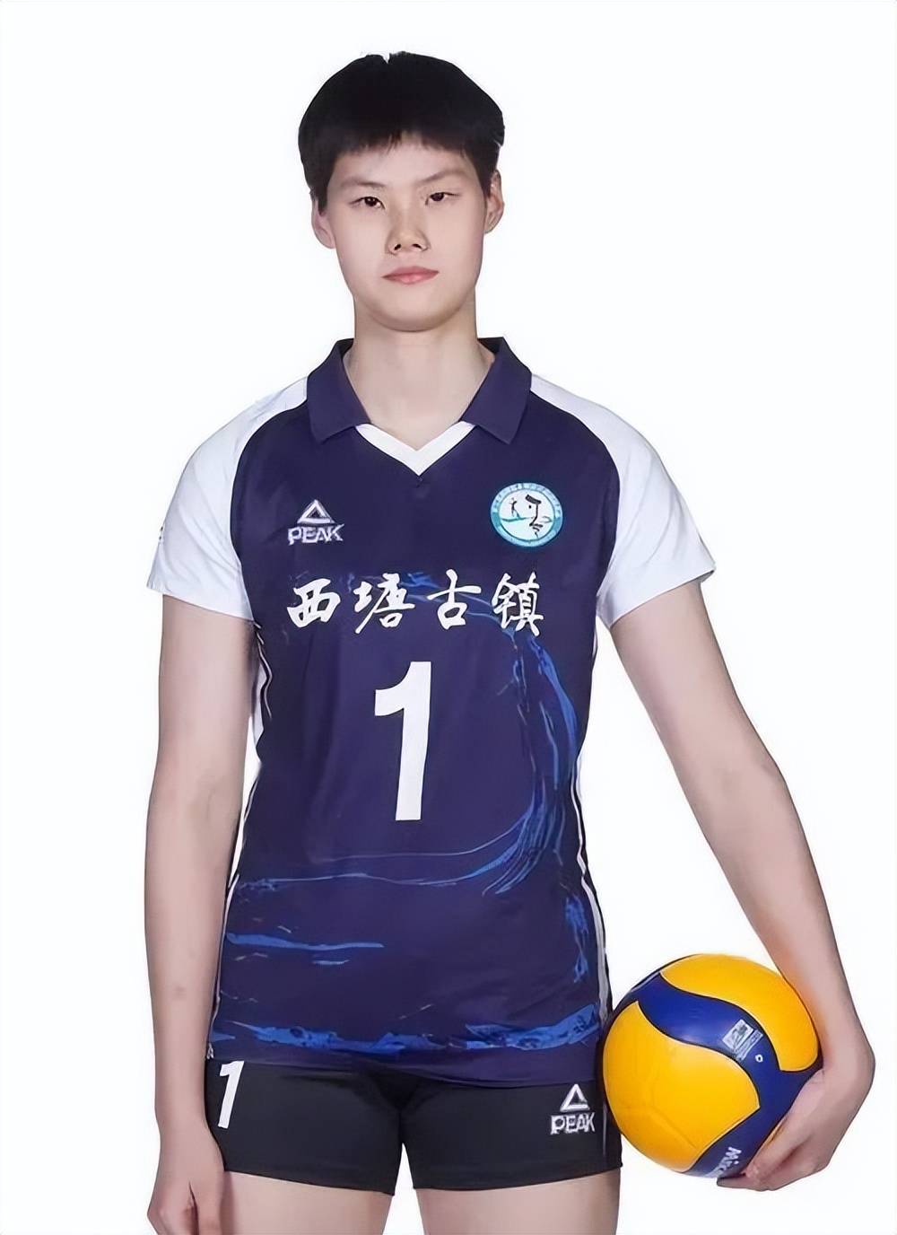 曾洁雅:浙江女排副攻位置上的新星,未来她或许会成为袁心玥的搭档