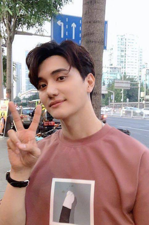 后在一起,确定关系并决定结婚,在此之后小五要回到韩国服兵役,服兵役