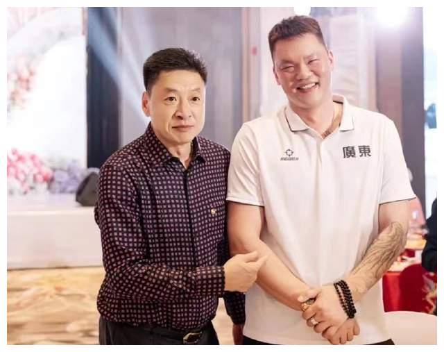 儿子帅气儿媳美艳,60岁不退休复出执教_李京龙_广厦队_职业球员