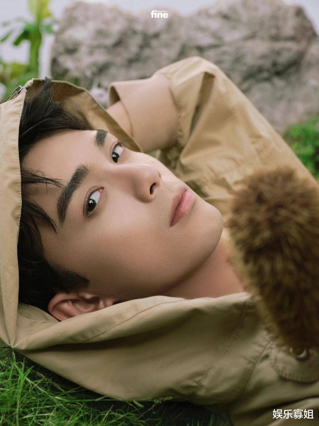 吴磊时尚先生fine七月刊封面,少年感与男人味的极致碰撞_轮廓_线条