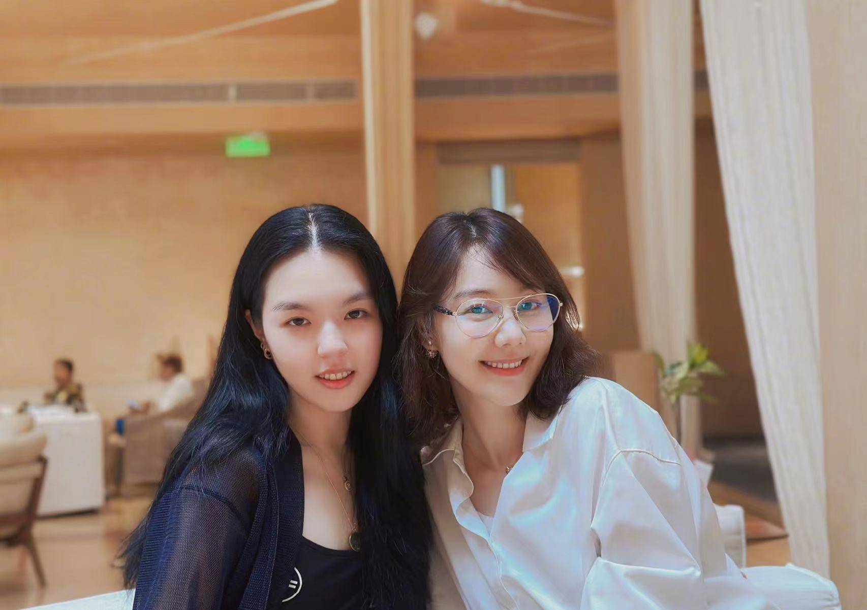 法图麦时尚高挑,或打算出道_谢承_王冠_女儿