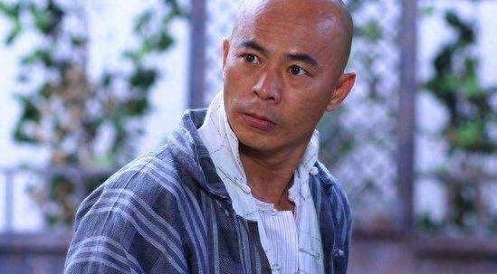 任世官片场暴揍甄子丹,狄威一拳打断成龙鼻梁_熊欣欣_武术_功夫