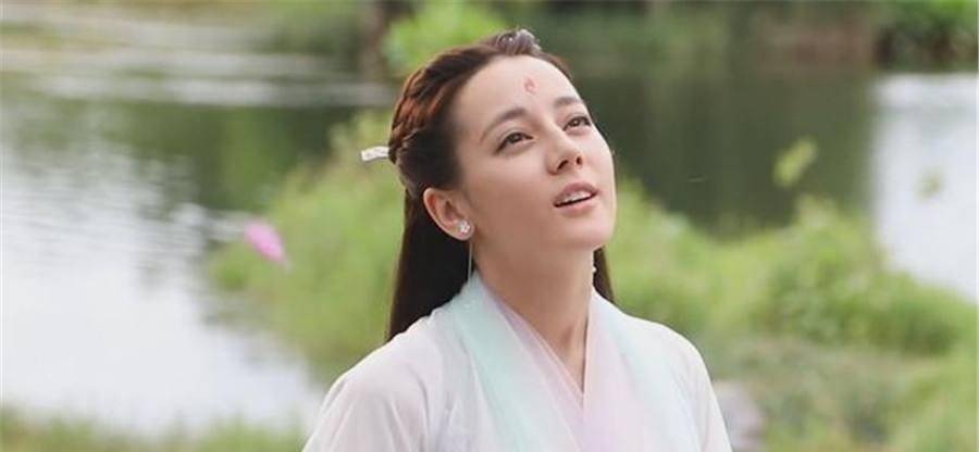 袁冰妍和赵丽颖的演艺之路非常相似,她会不会成为下一个赵丽颖?