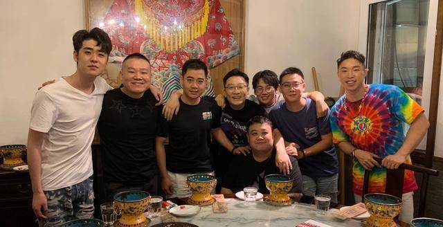 德云社孔云龙吃饺子想着"嫂子",亲切地叫了李云杰一声师哥_郭德纲