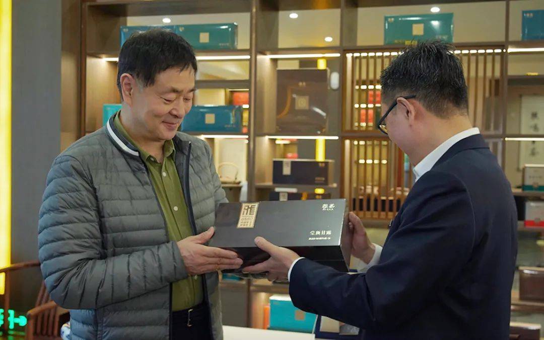 雅茶品牌代言人濮存昕 正式官宣!开启大雅之茶新篇章!