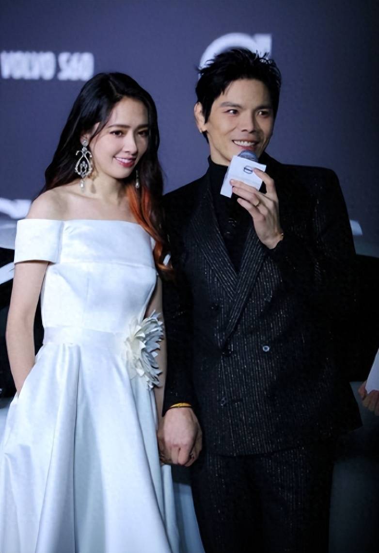 郭碧婷胖成大妈认不出,他又瘦又帅像换脸_夫妇_豪门_感觉