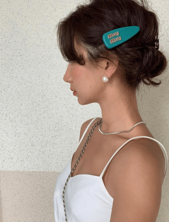 黄黑皮女生可以试试这样穿_白色_颜色_衣服