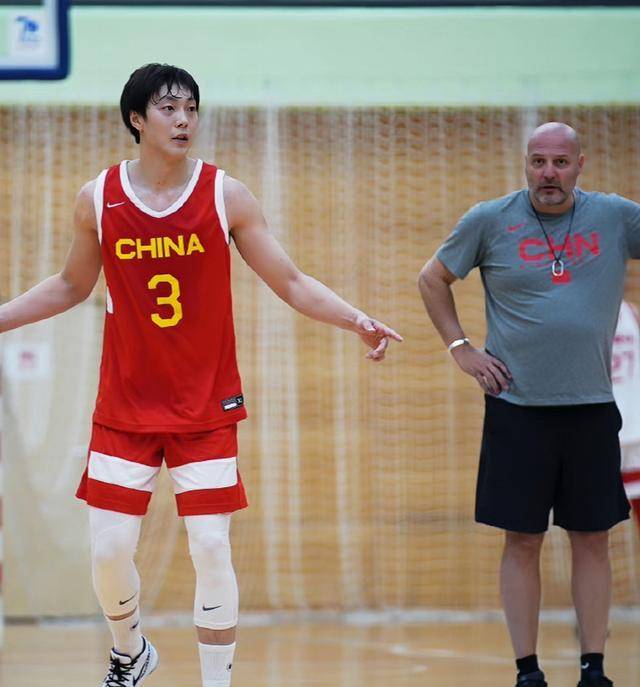 赵继伟助攻率第一,赵睿第二,胡明轩三分强_进攻_防守_身高