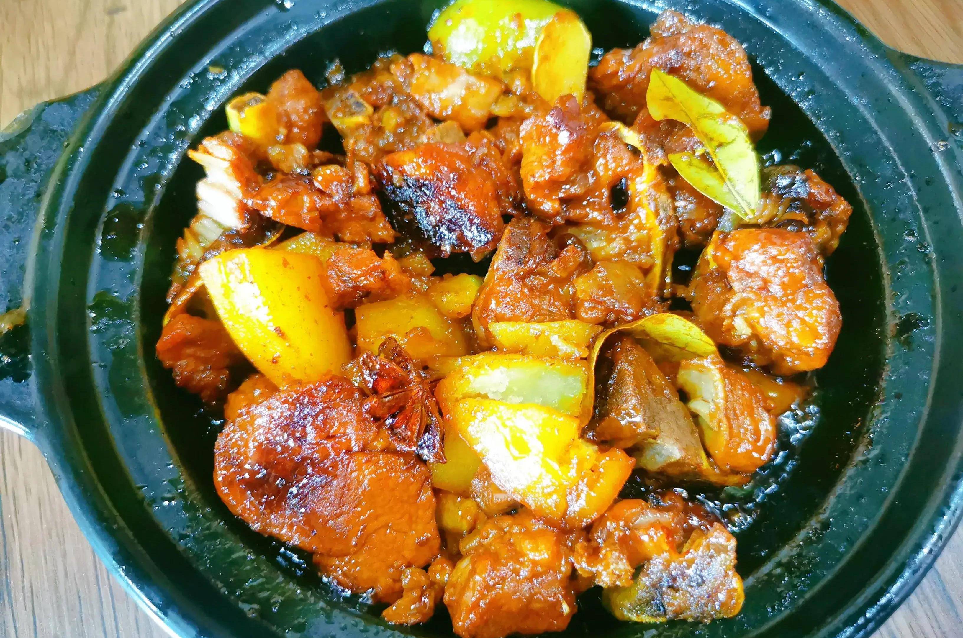 砂锅 糖醋排骨,肉质鲜美,好吃下饭,营养丰富,家常下饭菜,美味_道菜