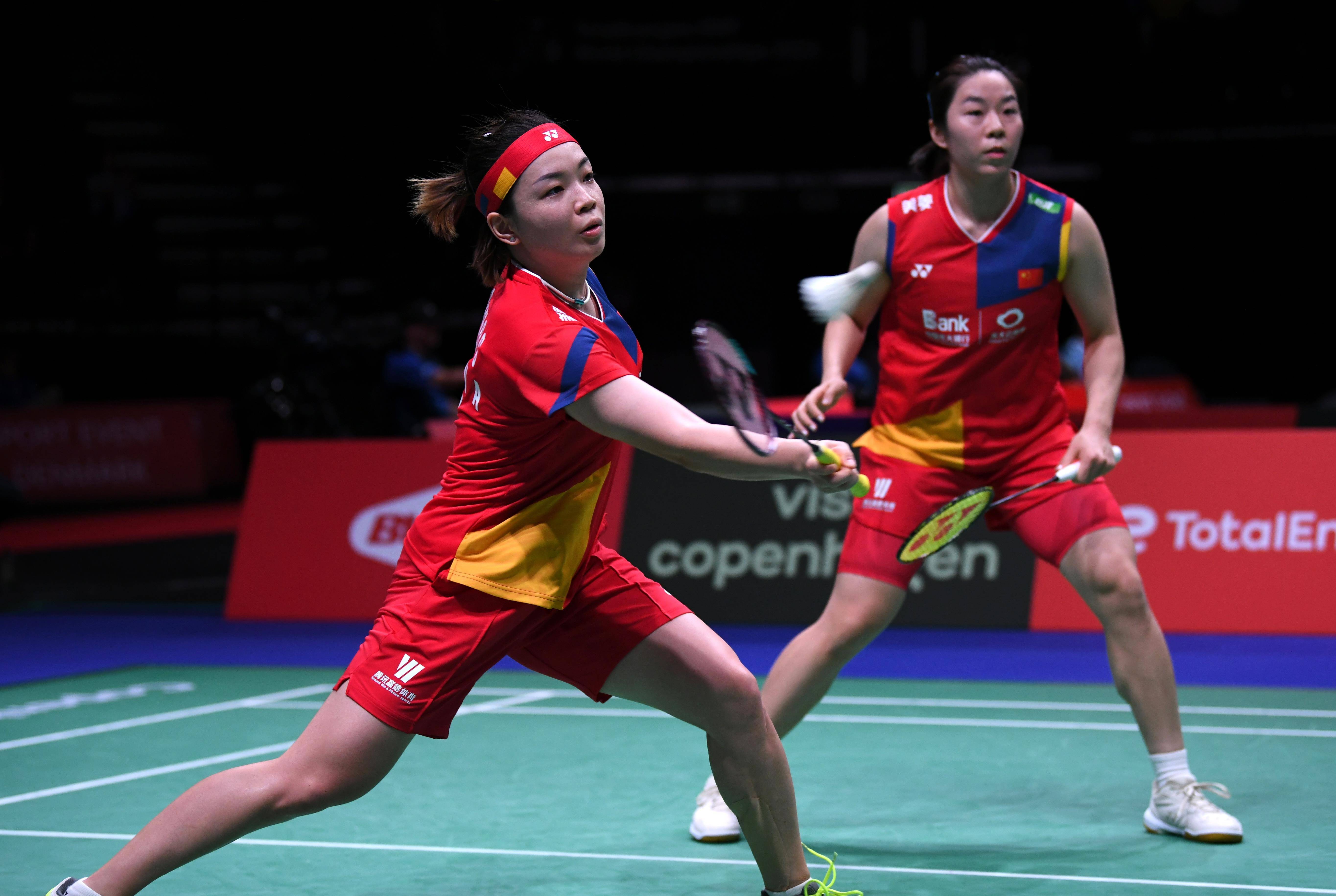 世锦赛:陈清晨贾一凡女双晋级