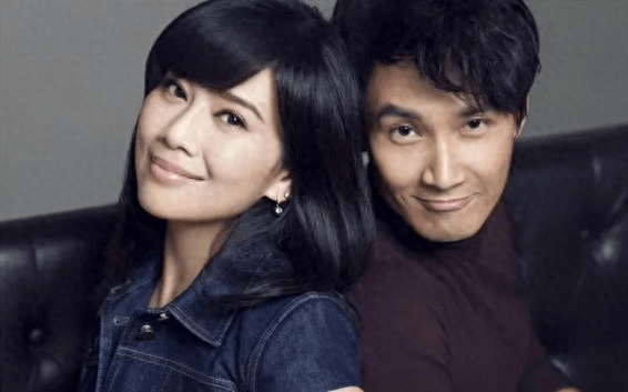 陈松伶:16岁成tvb一姐,跟黎明人尽皆知,为何转身嫁给小8岁张铎_婆婆