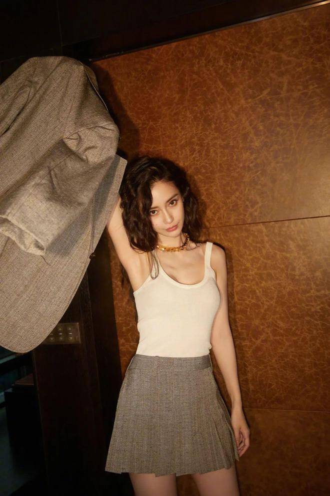 浪漫卷发的氛围感,张柏芝太懂了!_羊毛_造型_头发