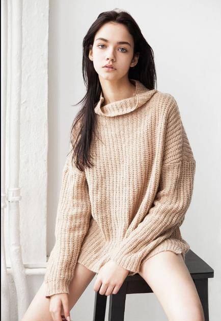 俄罗斯21岁嫩模,仙女长相楚楚可怜,叫人挪不开眼_dasha_身材_动作