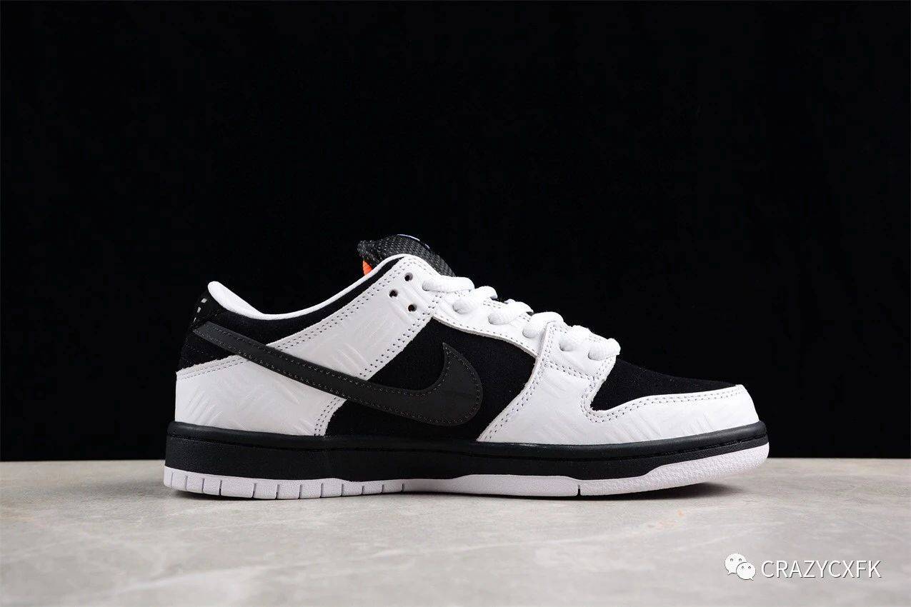 耐克tightbooth x nike sb dunk 联名反转熊猫低帮板鞋_白色_鞋舌