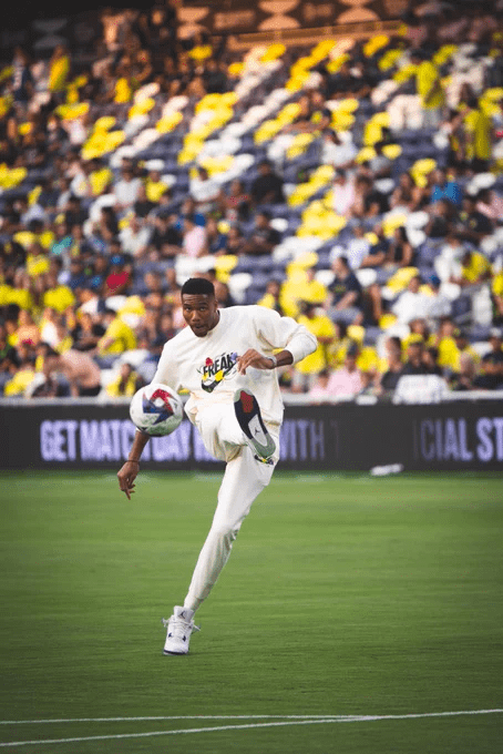 去沙特?字母哥自曝不续约雄鹿