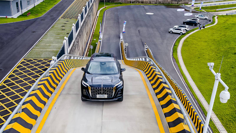 百公里加速排行_顶级跑车排行榜前十名,最好的跑车有哪些(2)