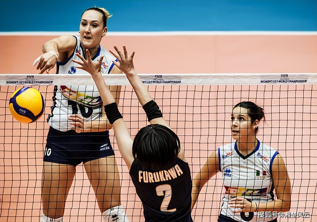意大利女排3-0横扫日本队,晋级决赛,与中国女排争冠_意大利队_比赛