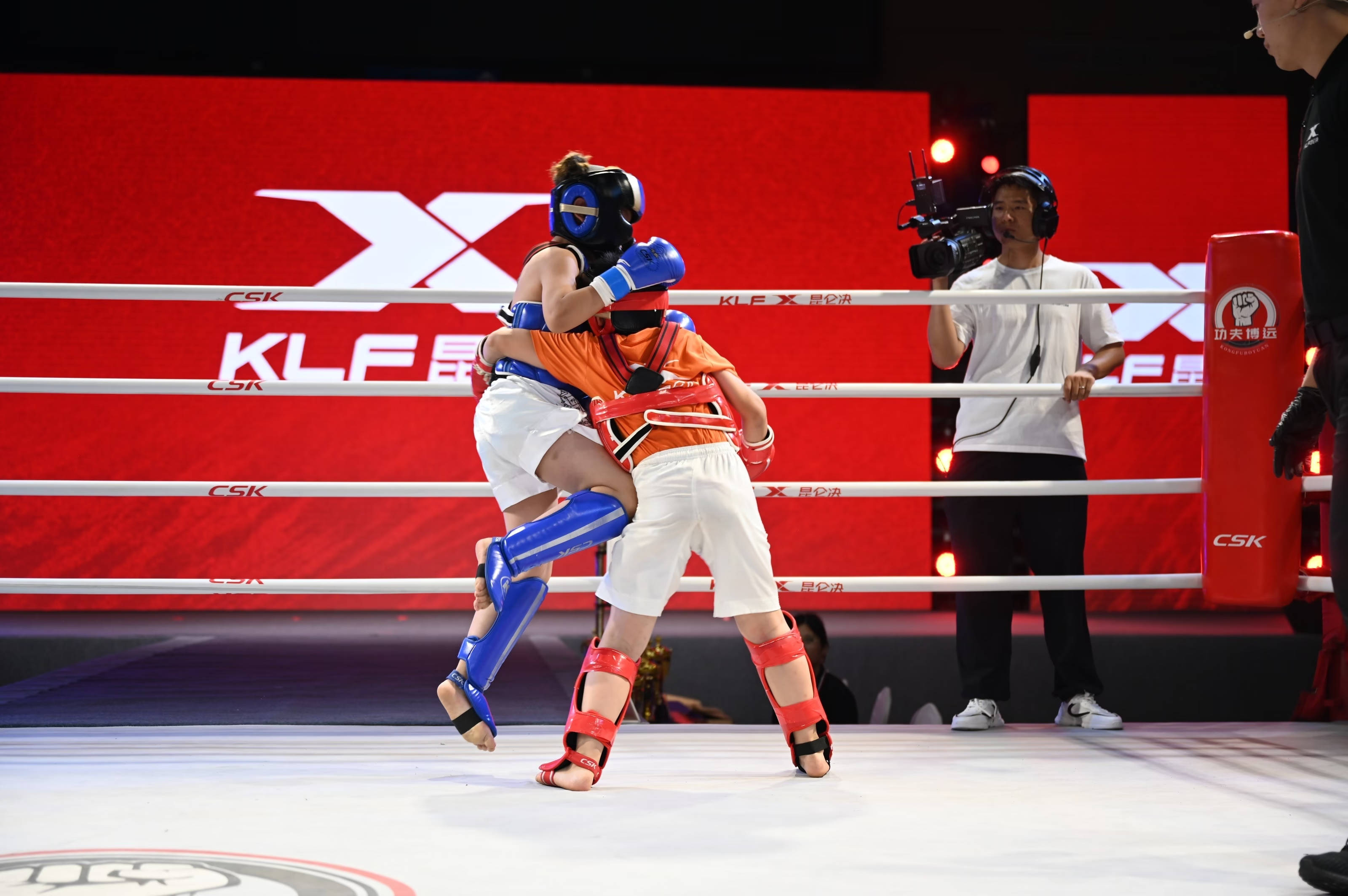 具焕珹,11岁,2012年8月31出生于吉林省延吉市.