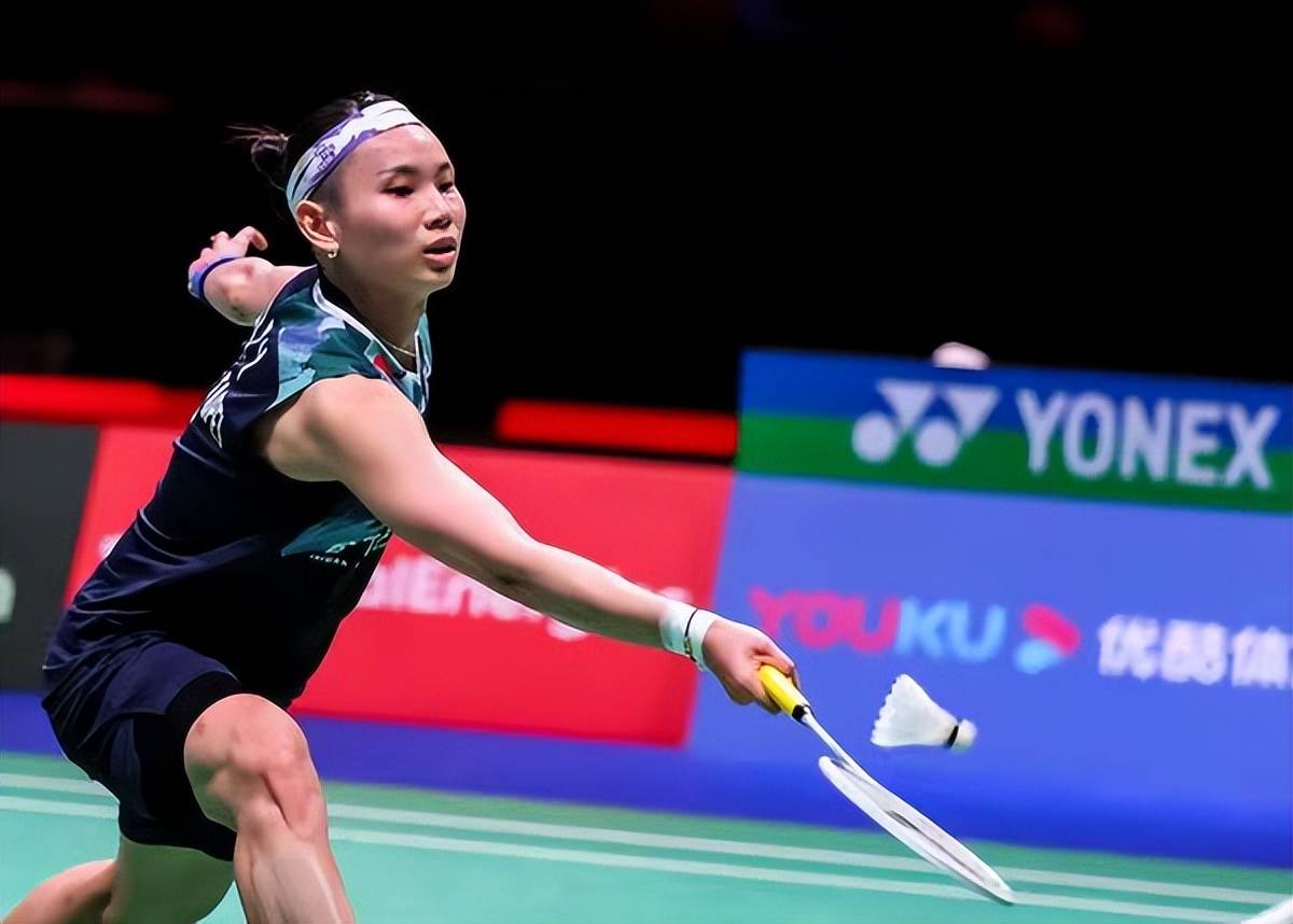 马林粉碎big4包揽羽毛球世锦赛四强的计划,陈雨菲约战安洗莹_小戴_首
