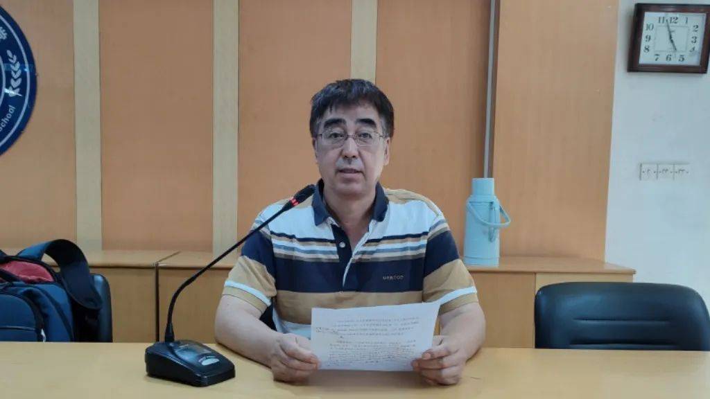 廊坊八中特邀江西省教学专家章建荣老师为一线教师指导_课堂_培训