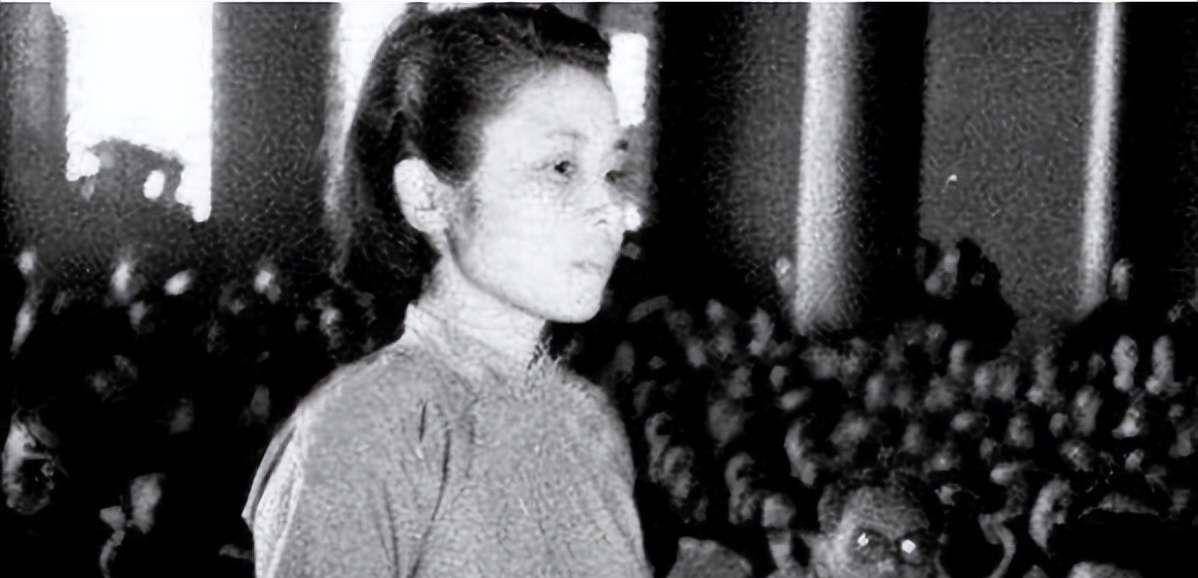 “特务”1950年重庆一女特务被捕，真实身份曝光后引起轰动：她其实是男人