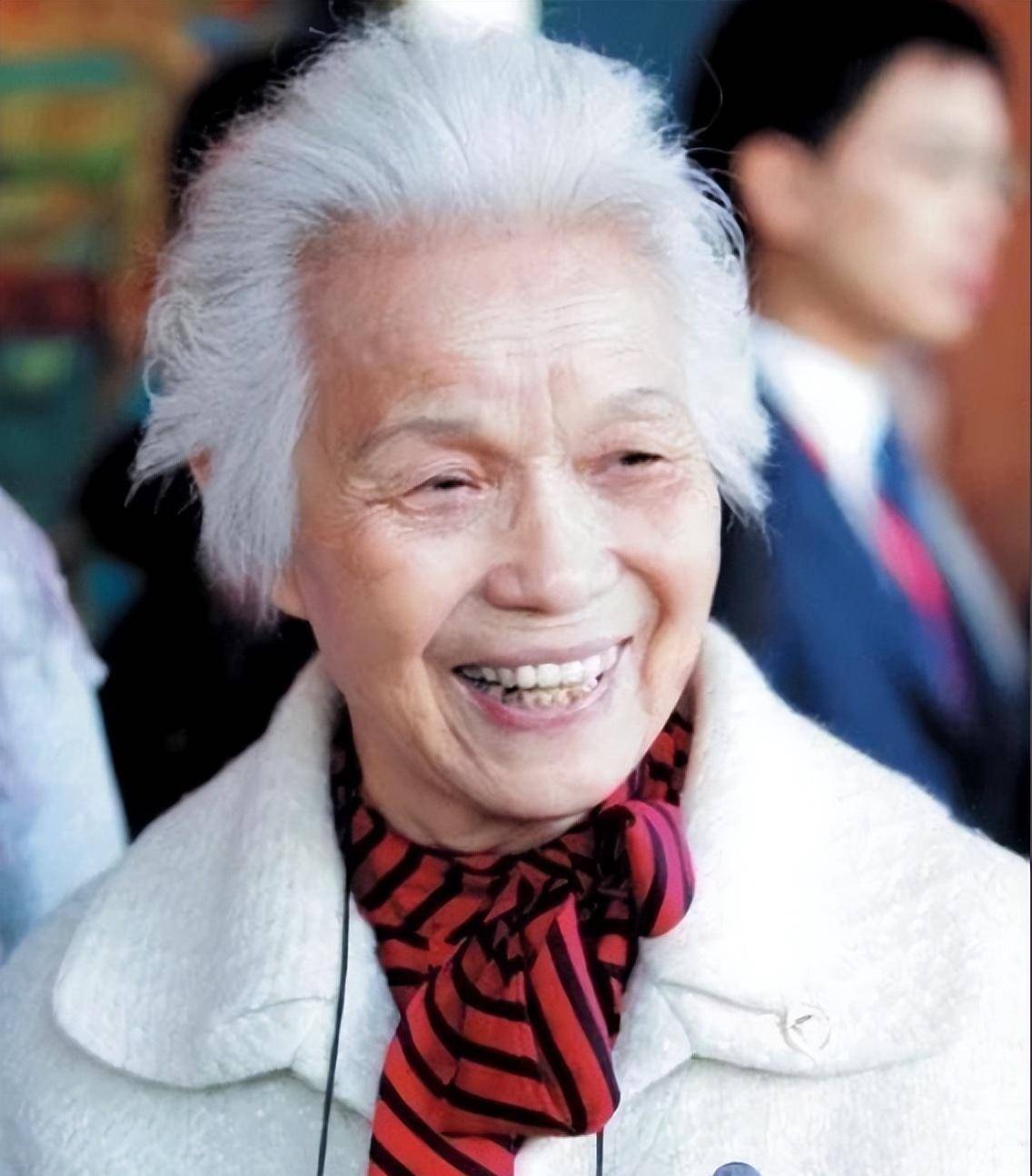 副总理,逝世后将毕生存款交给国家,女儿很争气_葛兰英_革命_蔡畅