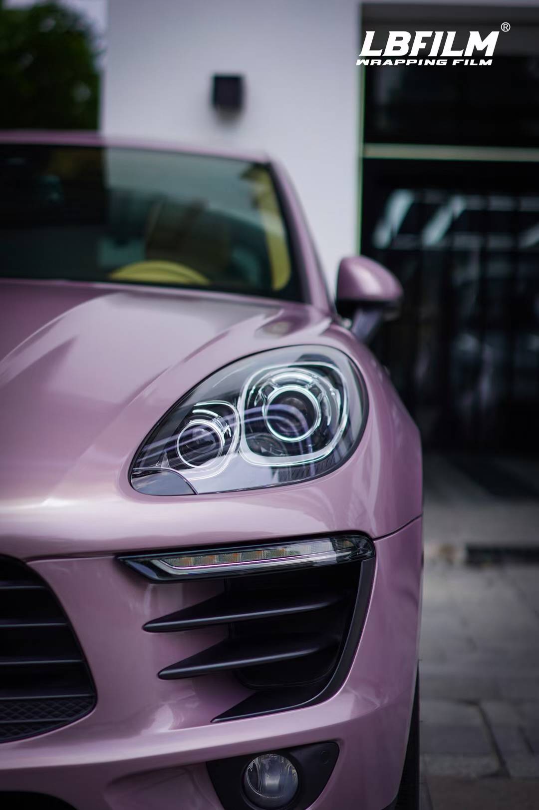 保时捷macan-lb改色膜冰莓粉,气质优雅知性魅力_搜狐汽车_搜狐网